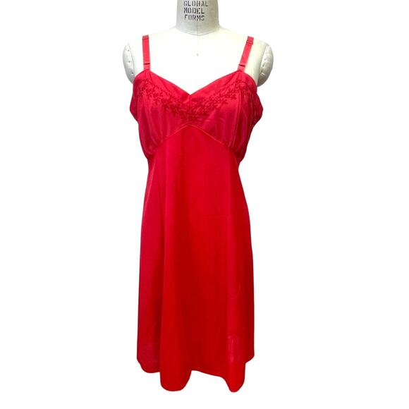 Vintage Cherry Red Nylon Embroidered Bust Slip by Philmaid Size 38 - Picture 1 of 5